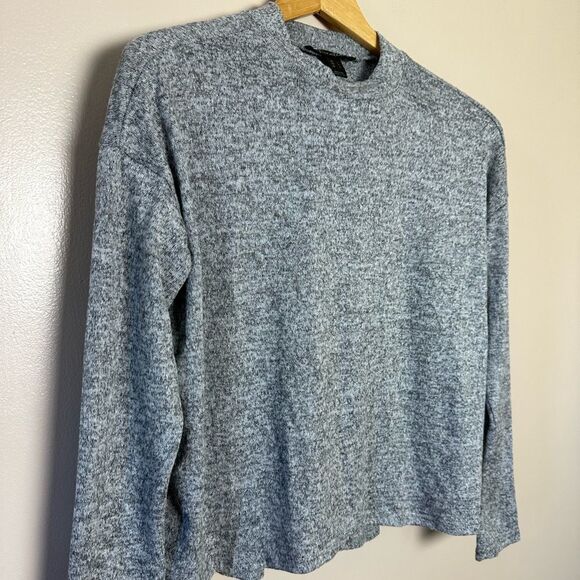 CLEARANCE! Gray Boutique Mock Neck Sweater Size S NWT - Picture 3 of 5